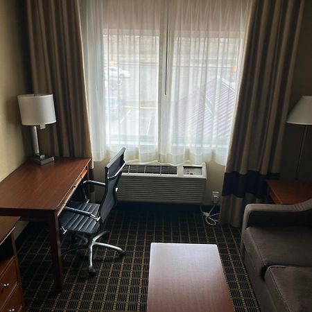 Quality Inn & Suites Bradford Eksteriør bilde