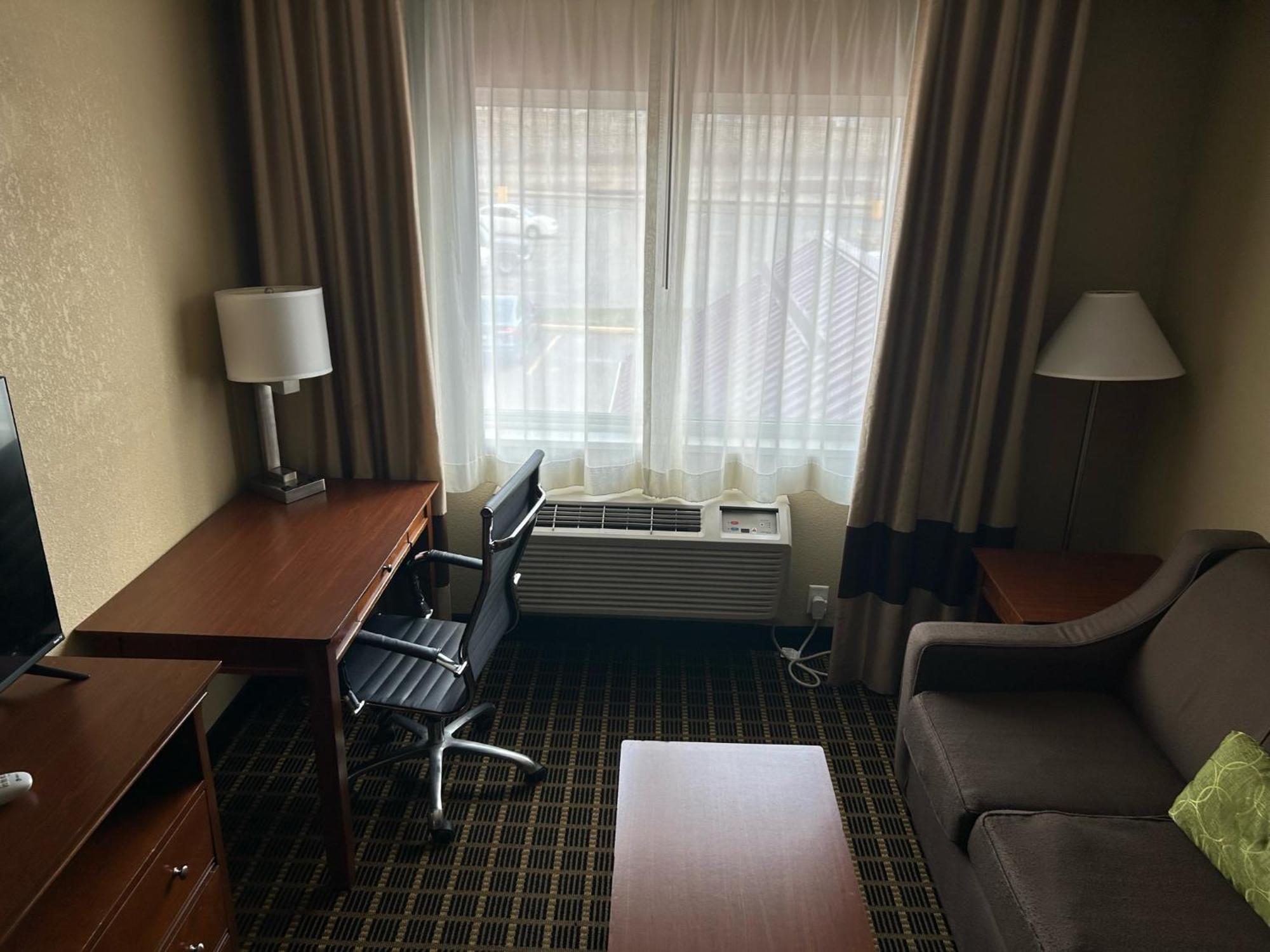 Quality Inn & Suites Bradford Eksteriør bilde