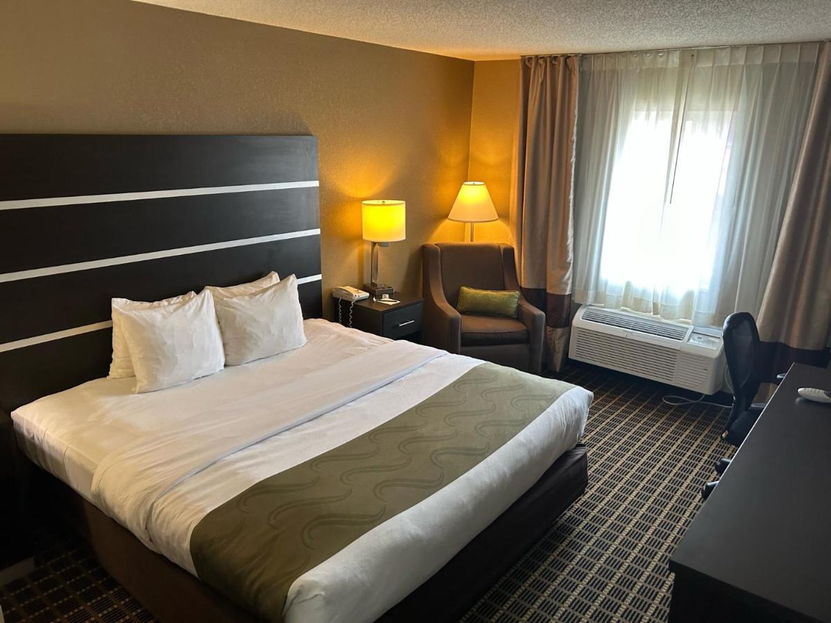 Quality Inn & Suites Bradford Eksteriør bilde