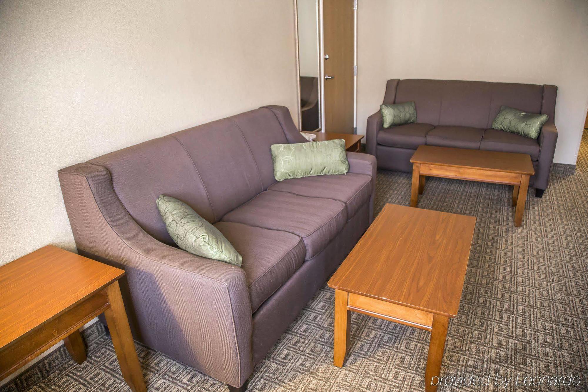 Quality Inn & Suites Bradford Eksteriør bilde